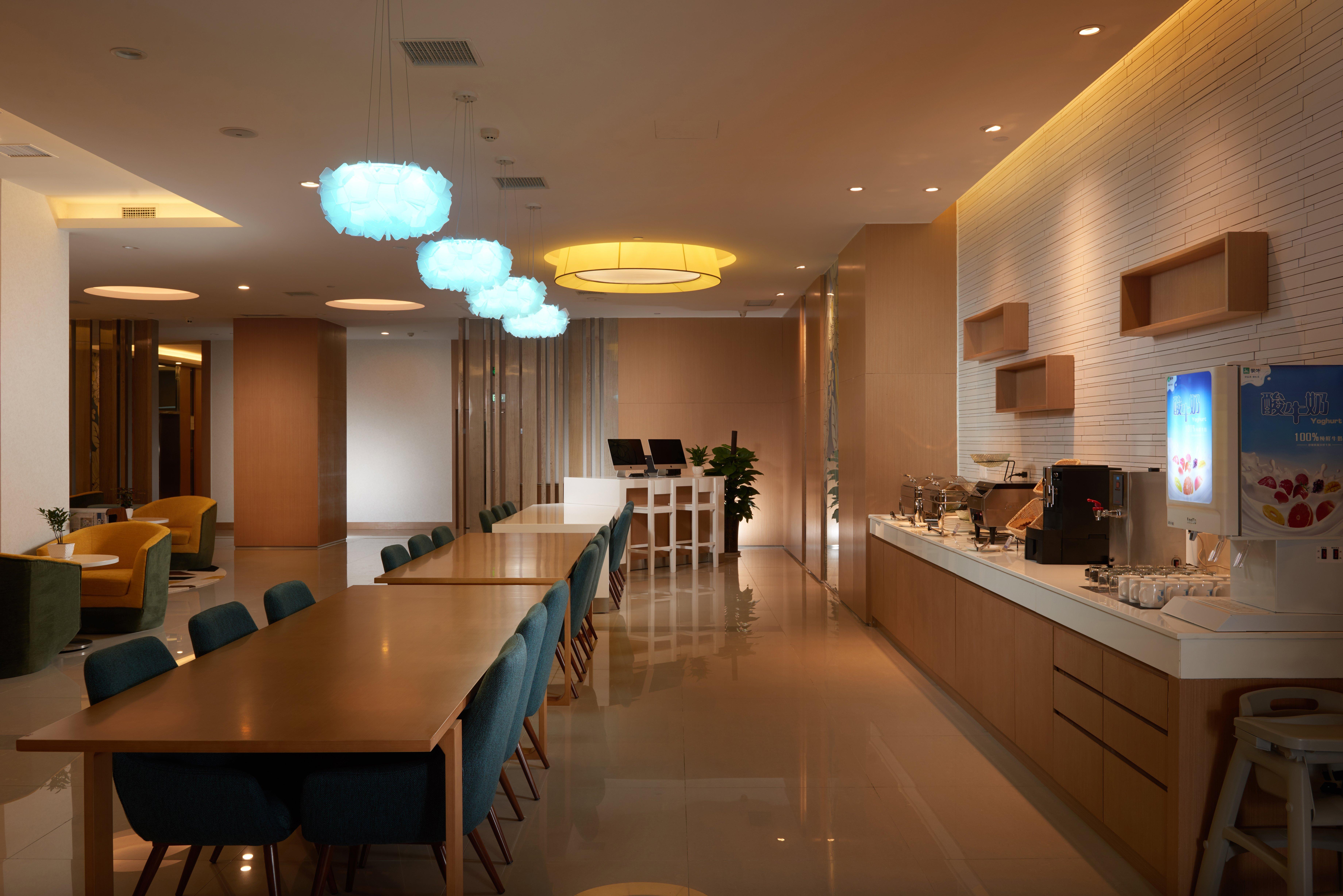 Holiday Inn Express Luoyang Yichuan By Ihg Eksteriør billede