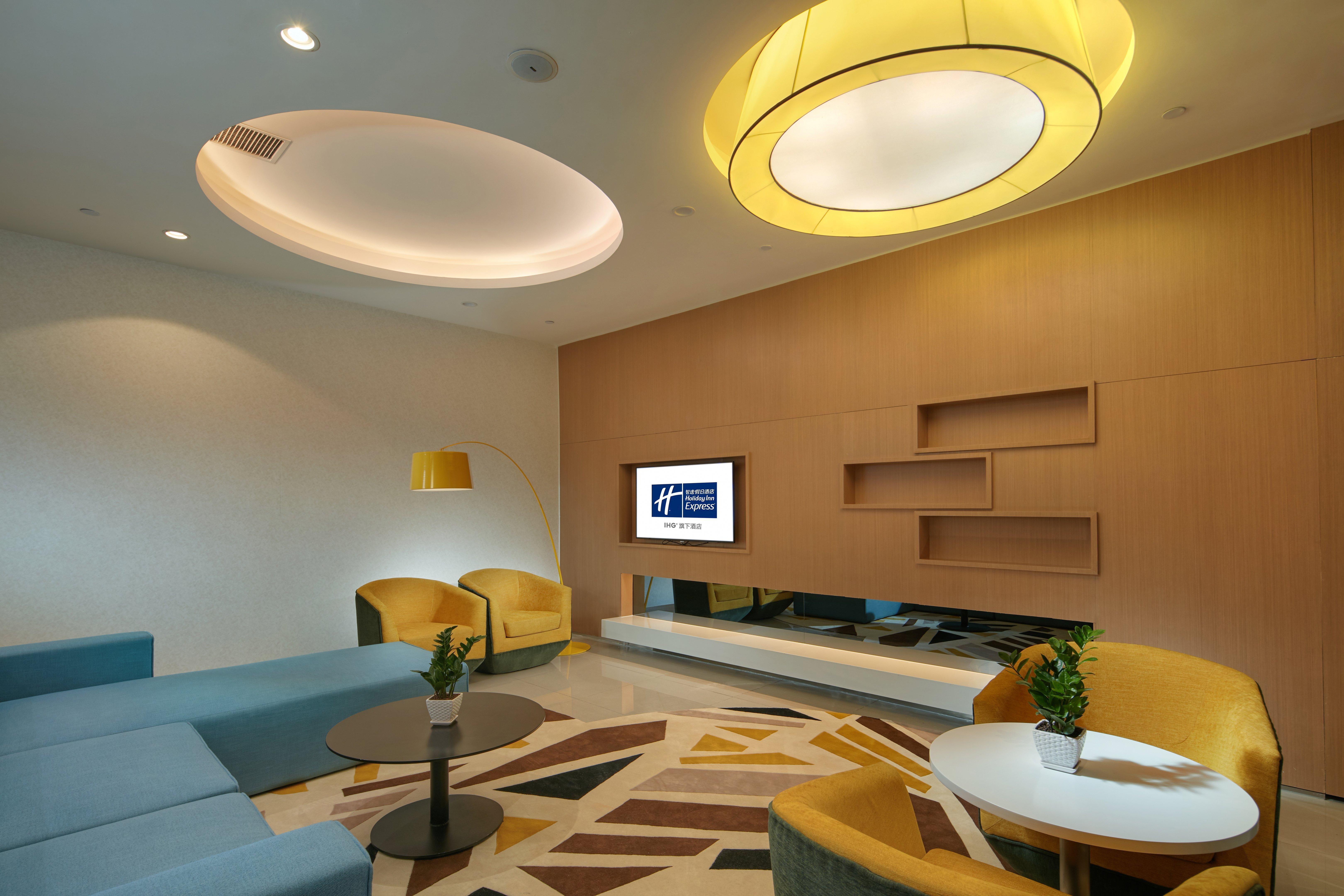 Holiday Inn Express Luoyang Yichuan By Ihg Eksteriør billede