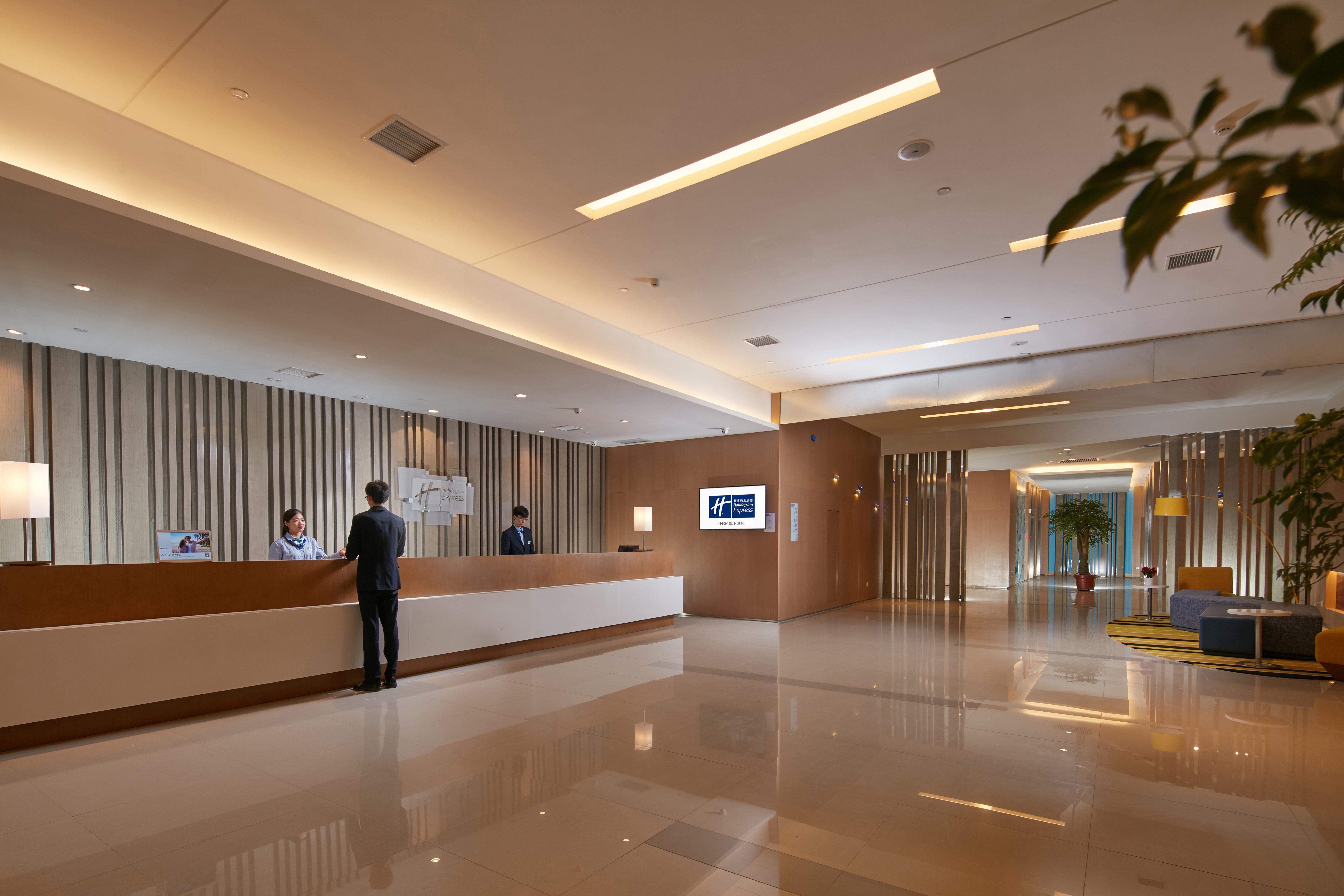 Holiday Inn Express Luoyang Yichuan By Ihg Eksteriør billede